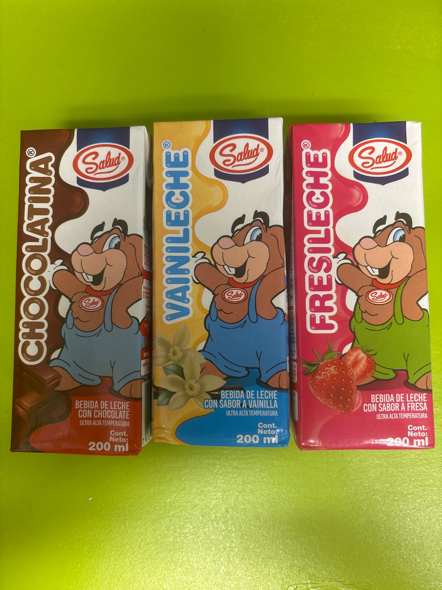 Chocolatina,fresileche y vainileche los 3 sabores por $7.50