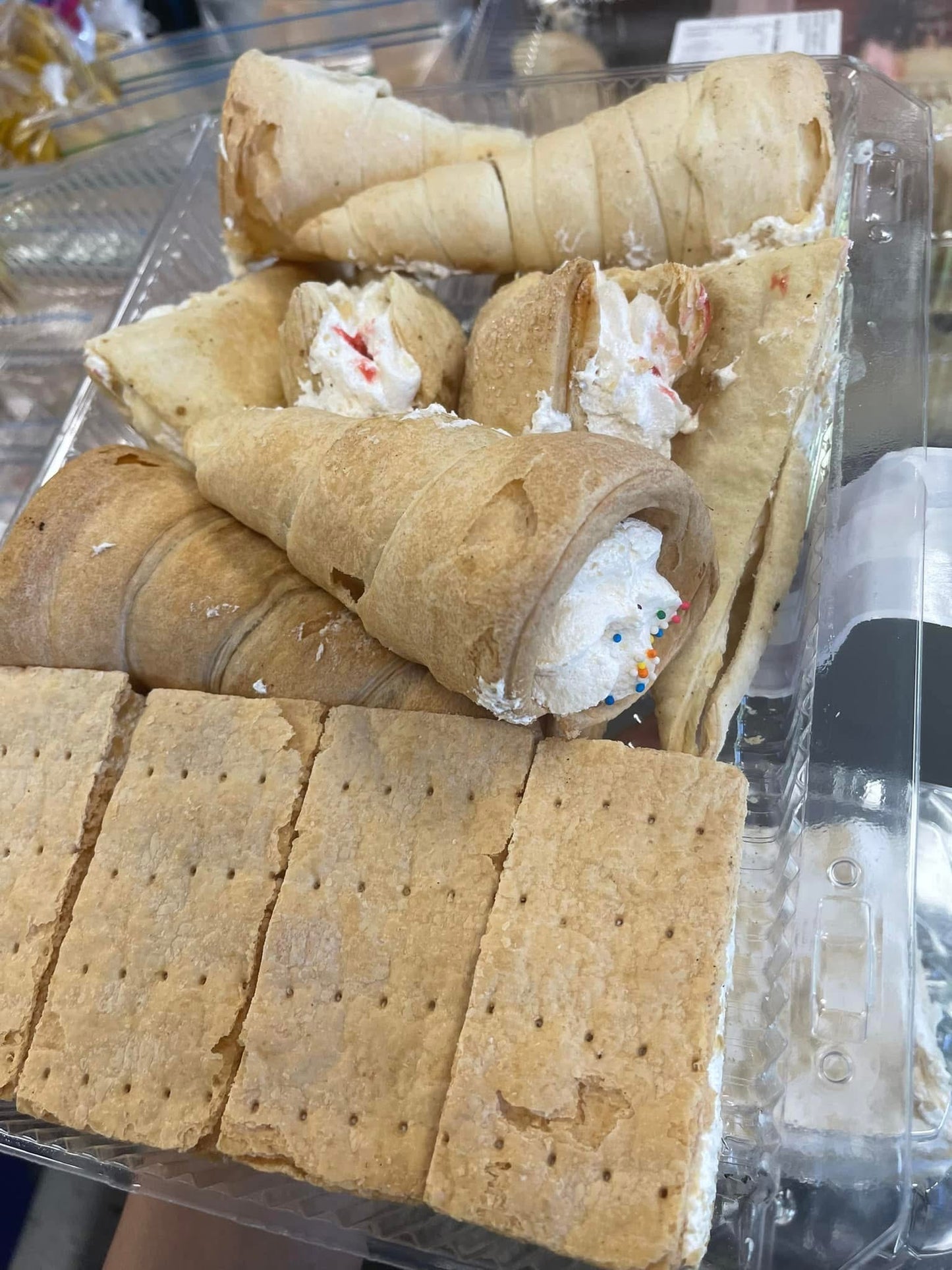 Repostería mixta (domo de 12 piezas